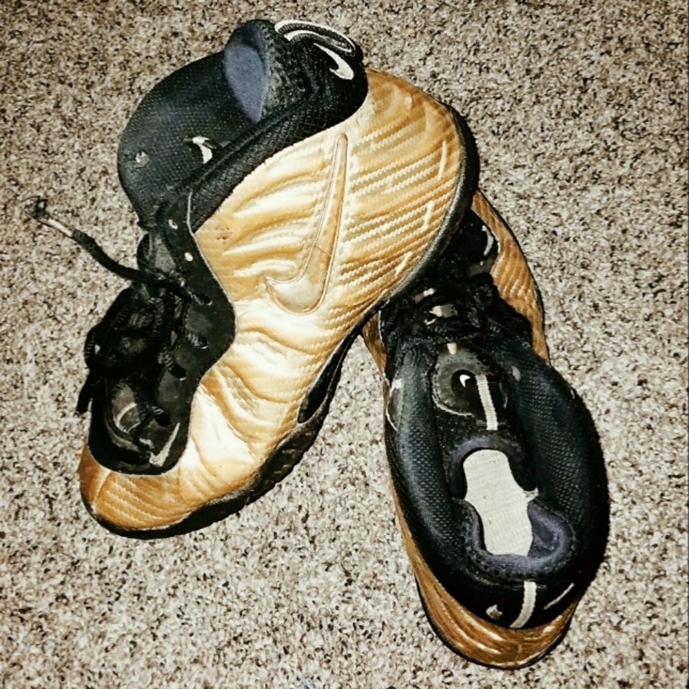Nike Air Foamposite Pro 'Metallic Gold'